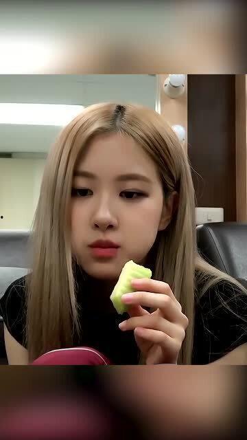 rose吃瓜现场,揭秘娱乐圈幕后风云