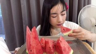 辫子哥愛吃瓜,揭秘娱乐圈幕后故事