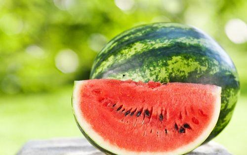 带你吃瓜灭蚊,夏日驱蚊新时尚