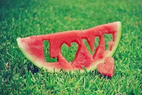 吃西瓜吃瓜文案短句图片,西瓜吃瓜文案短句，清凉一夏！