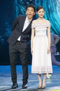 带你吃瓜撞衫,“带你吃瓜撞衫”背后的时尚潮流与趣味故事