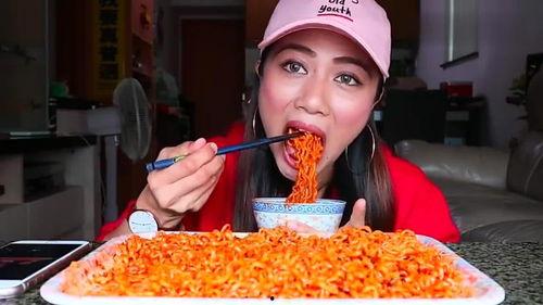 戴小姐吃瓜,一场甜蜜的吃瓜盛宴