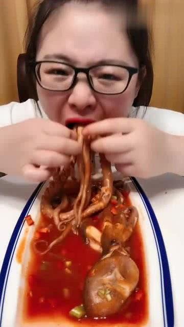 戴小姐吃瓜,一场甜蜜的吃瓜盛宴