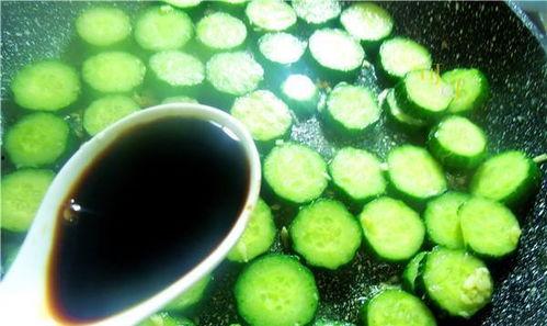 清淡吃瓜的视频,跟随“清淡吃瓜”视频畅享清爽时光  第2张