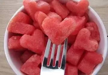 孕妇梦见自己吃坏瓜,吃坏瓜的寓意与启示  第2张